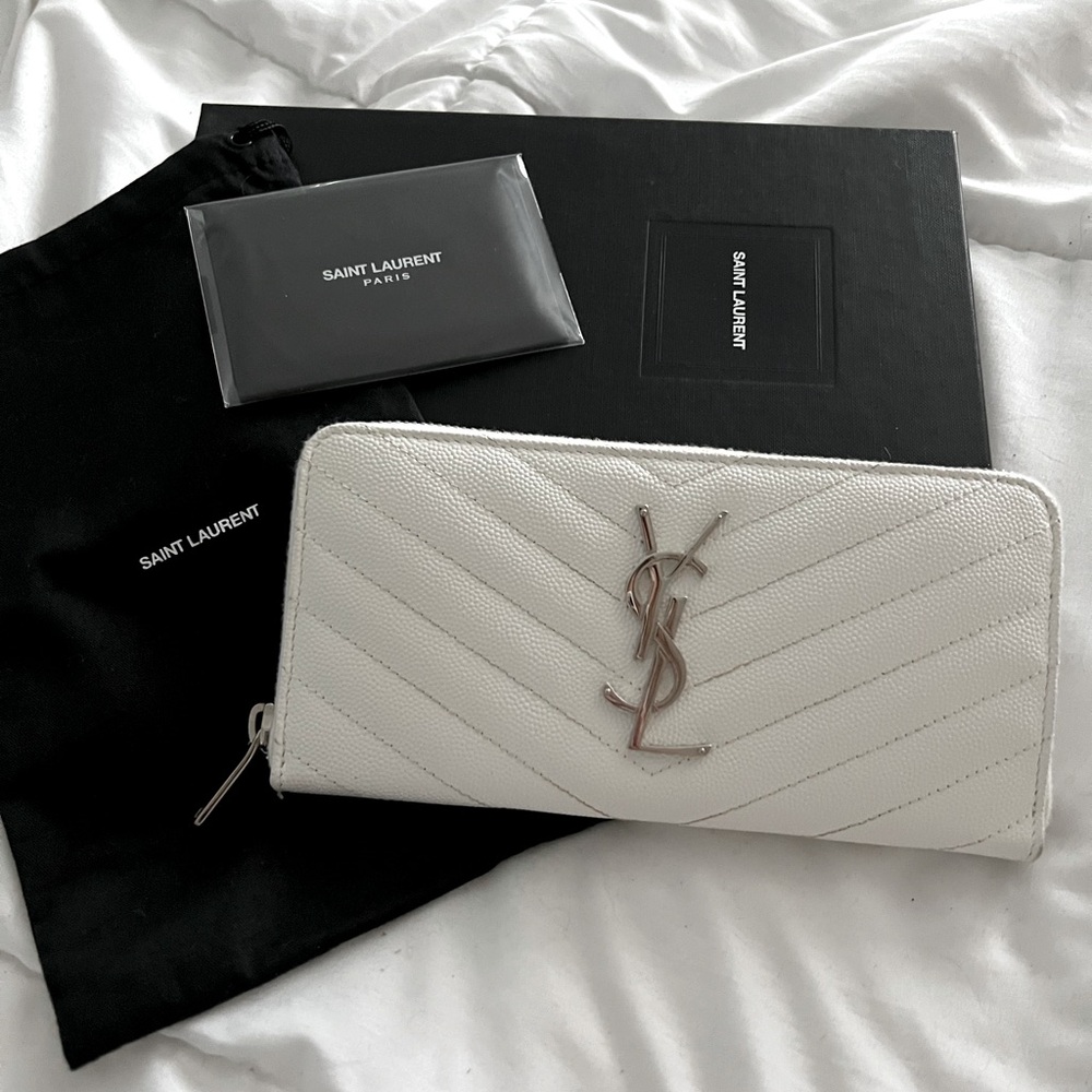 AUTHENTIC RARE Saint Laurent Monogram Quilted Wallet - Blanc Optique (White) - Picture 2 of 7